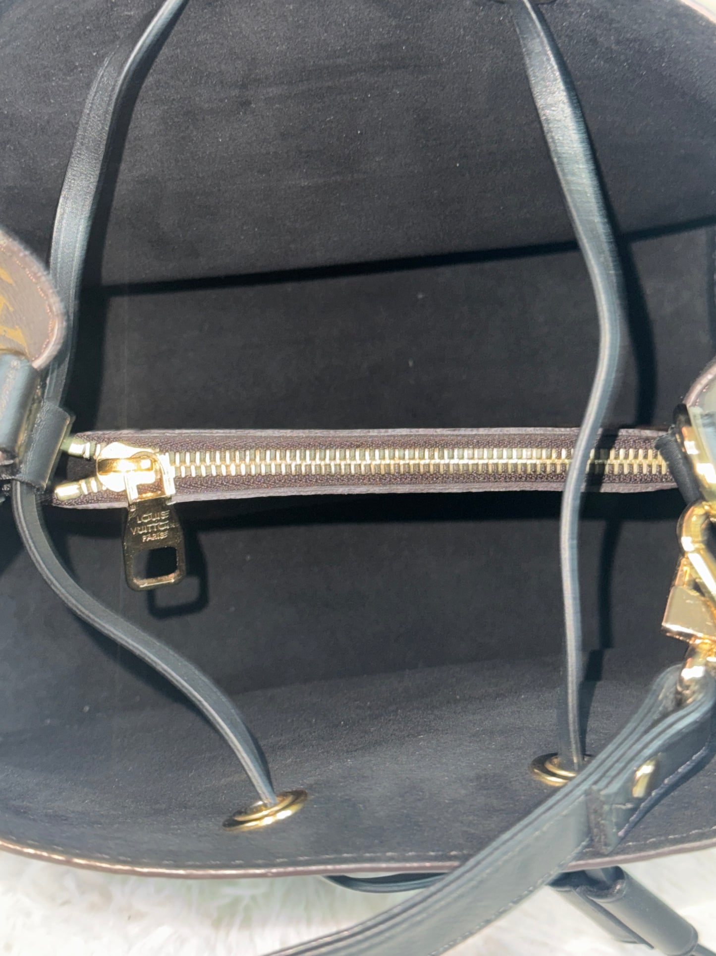 Louis Vuitton Monogram Black Neonoe MM