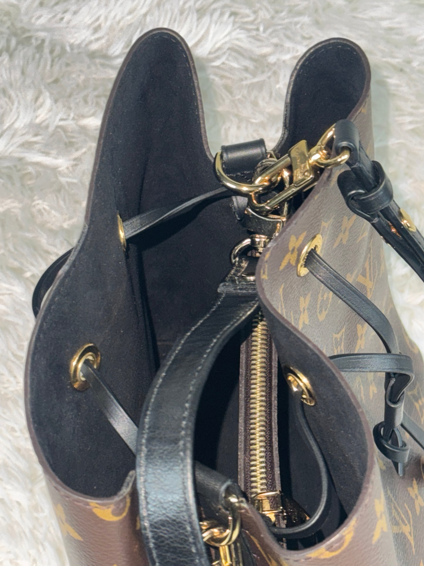 Louis Vuitton Monogram Black Neonoe MM